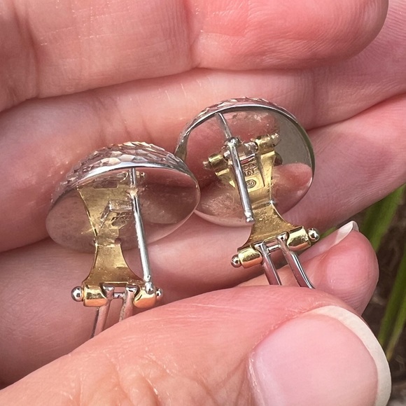 Bel Oro 18KT white Yellow Gold two tone Omega Clip pierced Earrings textured 18k - Picture 8 of 16